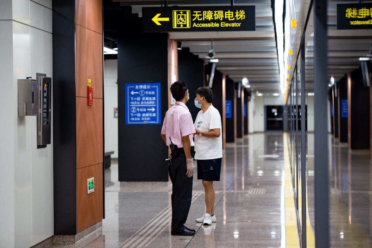 上海DNS服务器地址详解：如何设置与使用？ (上海DNS服务器地址)-亿动网