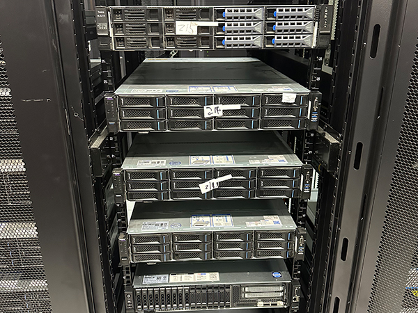 移动服务器托管：确保数据安全与业务连续性的关键策略-亿动网